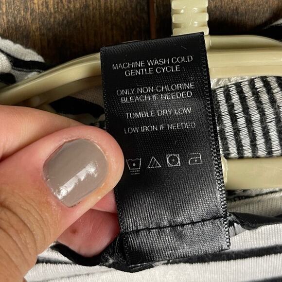 Ali Miles Black Ivory Textured Striped Knit 3/4 Sleeves Button Front Top 3X FLAW - Picture 6 of 11